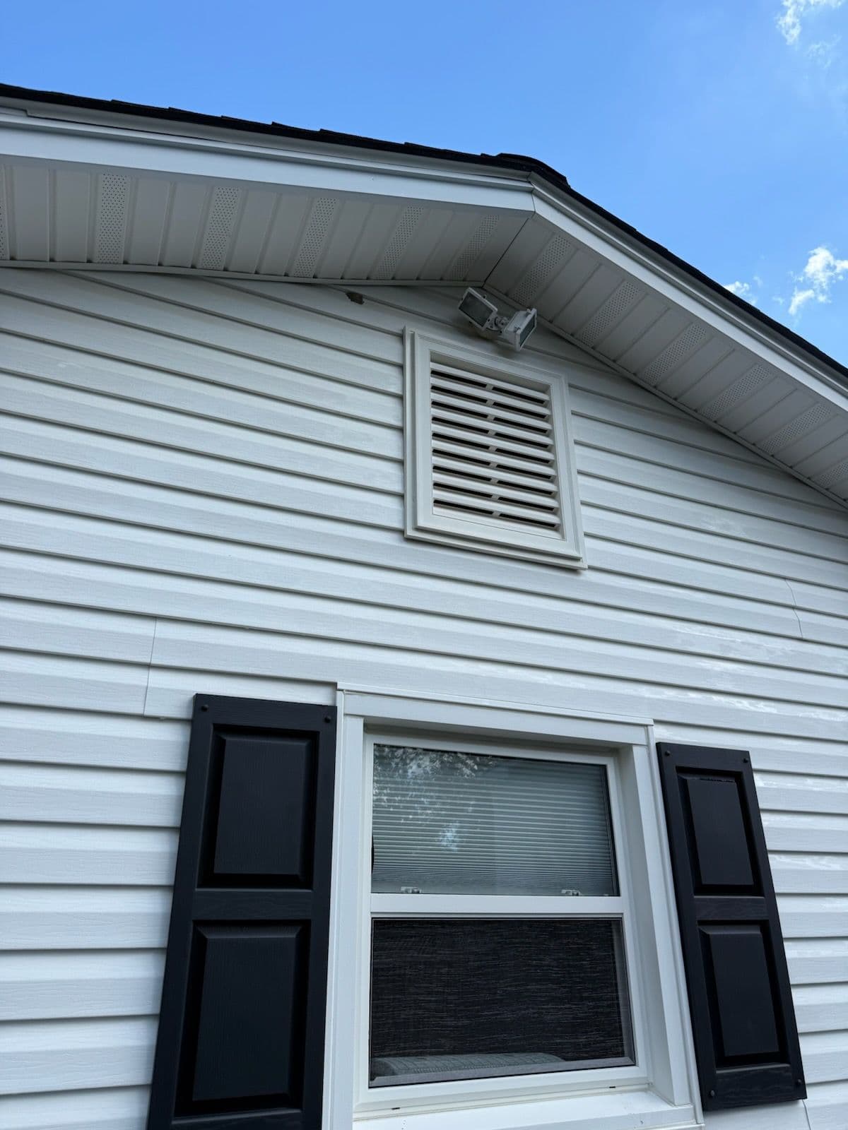 Gallery photos for House Soft Washing in Fairfax: Image #1