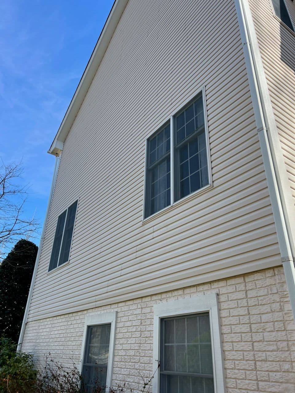 Gallery photos for Springfield Home Transformation with Soft Wash: Image #1