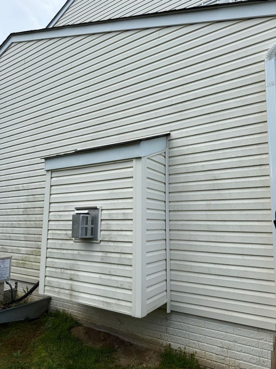 Soft Wash Transformation for Springfield Residence image