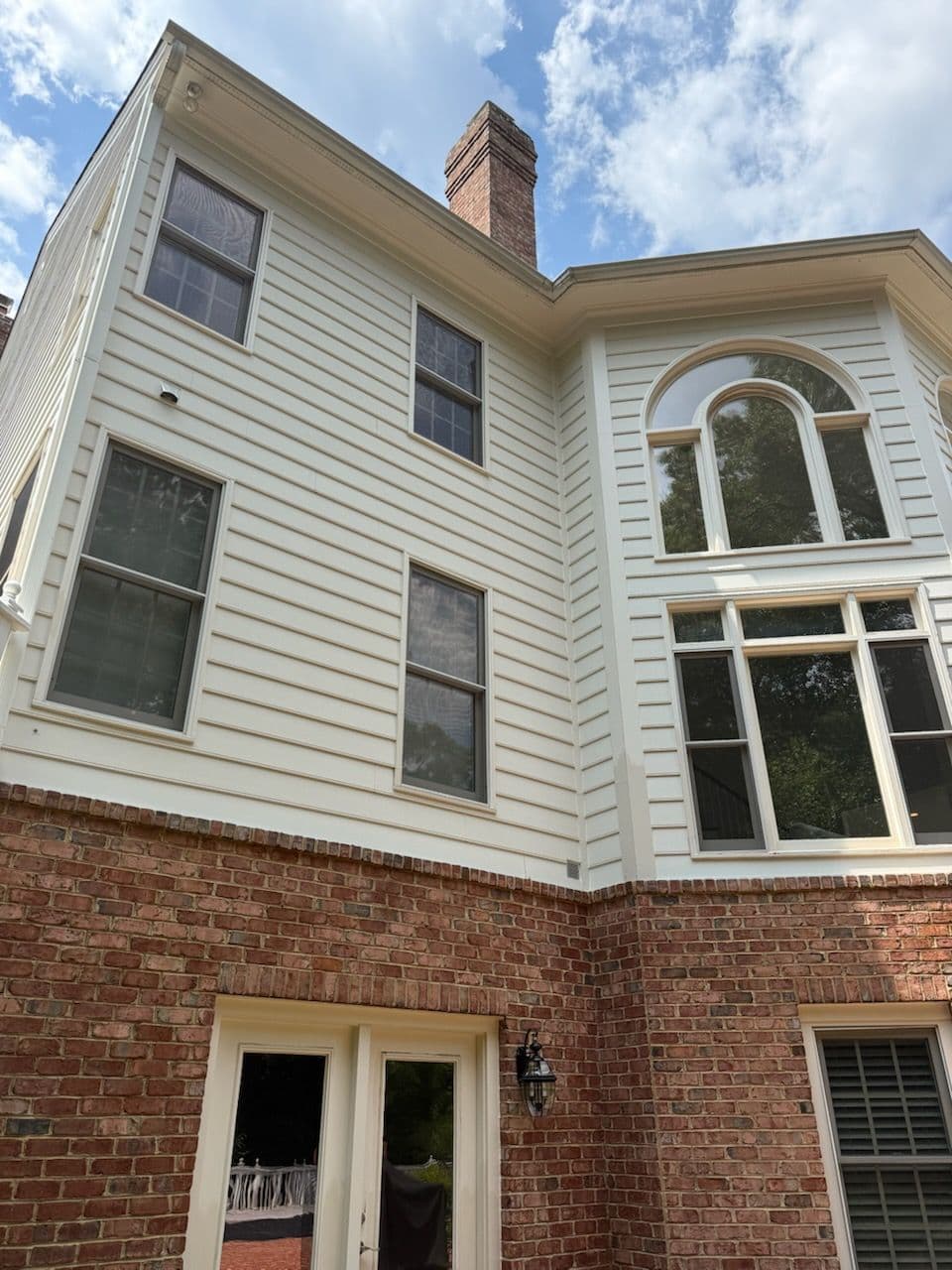 Gallery photos for Vienna Home Sparkles After Expert Soft Wash: Image #1