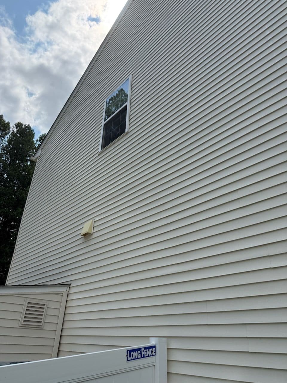 Gallery photos for Burke Home Transformed by Expert Soft Wash: Image #1