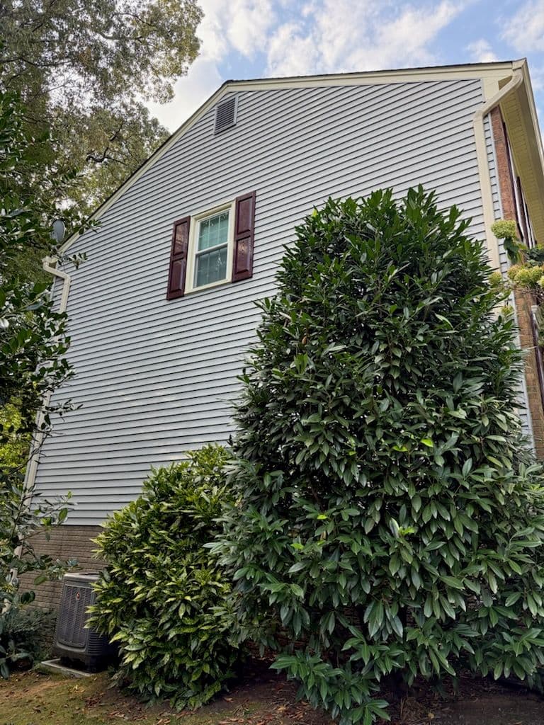 Gallery photos for House Makeover with Soft Wash Technique in Burke: Image #1